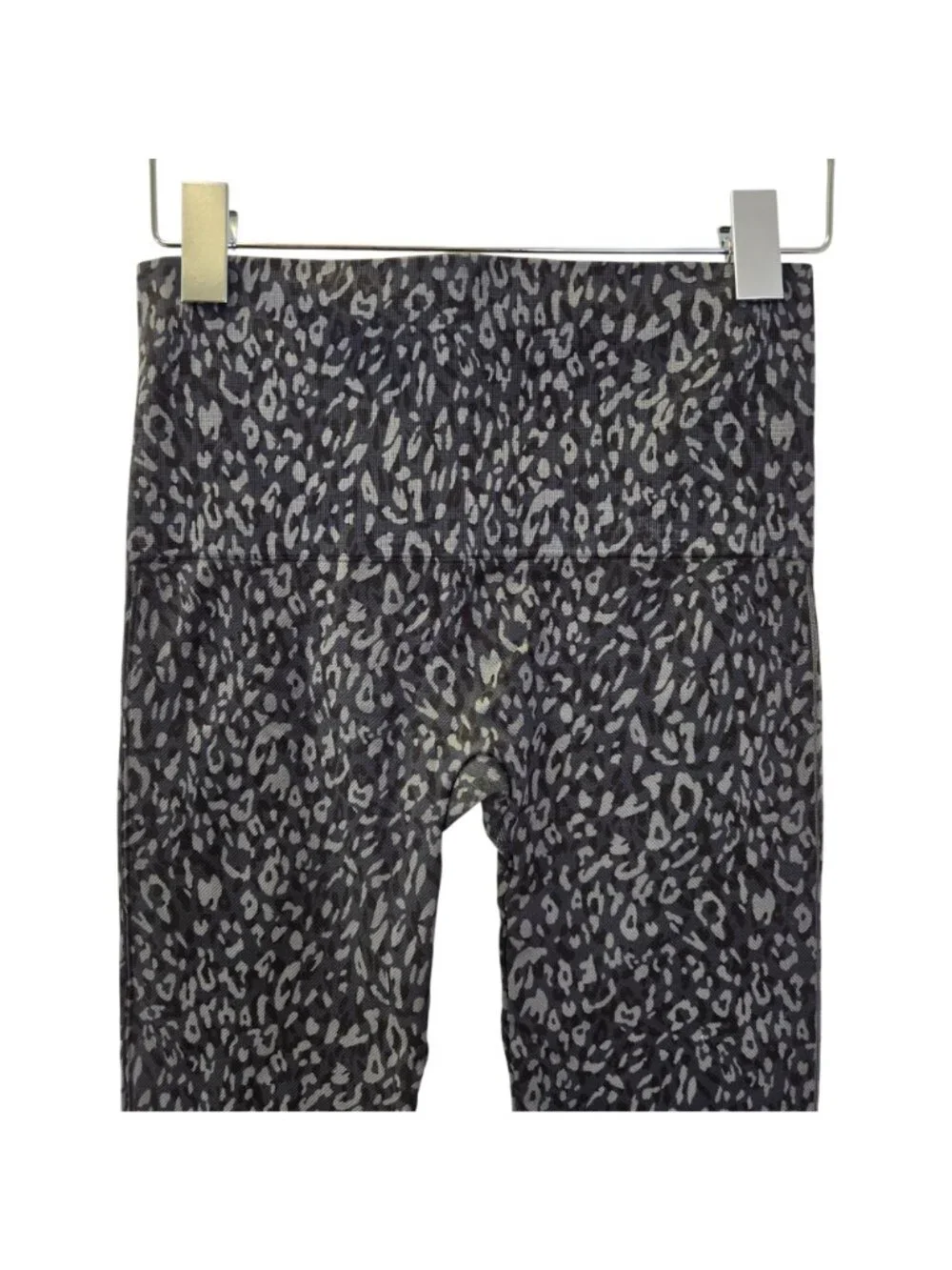 Spanx Look at Me Now Leopard Print Compression Leggings Size Medium